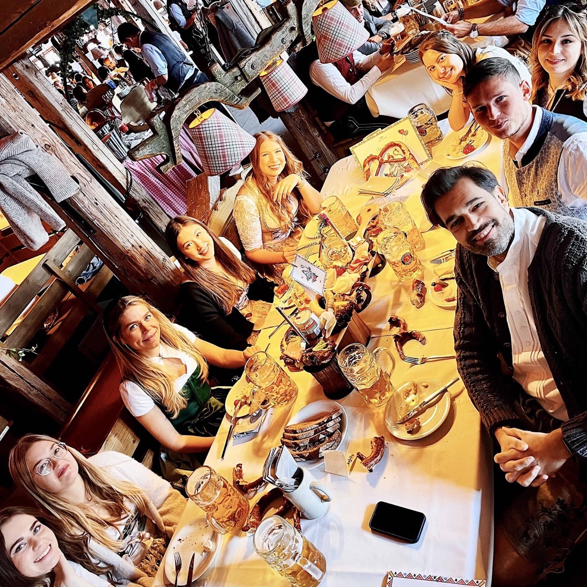 Gemeinsamer Team-Ausflug auf das Oktoberfest